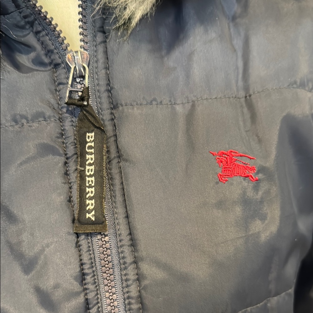 Authentic Burberry Navy Jacket with Faux Fur Hood - Picture 7 of 12
